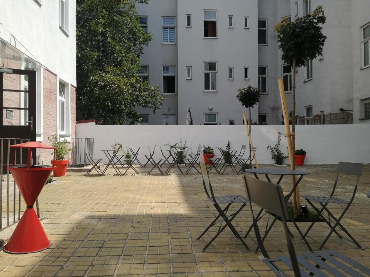 Cube70 Aparthotel Vienna Exterior photo